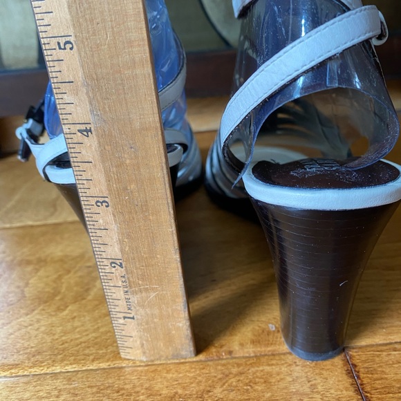 Franco Sarto Women’s Creme Strappy Sandal, size 7M - Picture 8 of 10